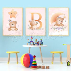 تابلو اتاق کودک فانتزی سه تکه طرح خرس با حرف B در شادوشیک