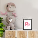 تابلو اتاق کودک فانتزی طرح خوک حرف رنگی P رومیزی